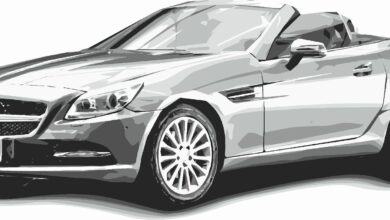 Illustration: Max Bürger / BU: Das Mercedes SLK 200 Cabrio startet mit Rauch und kräftigem Ruckeln.